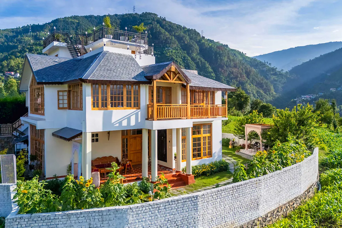 Airbnbs in Leh: How to Choose Safe, Comfortable, and Well-Located Stays