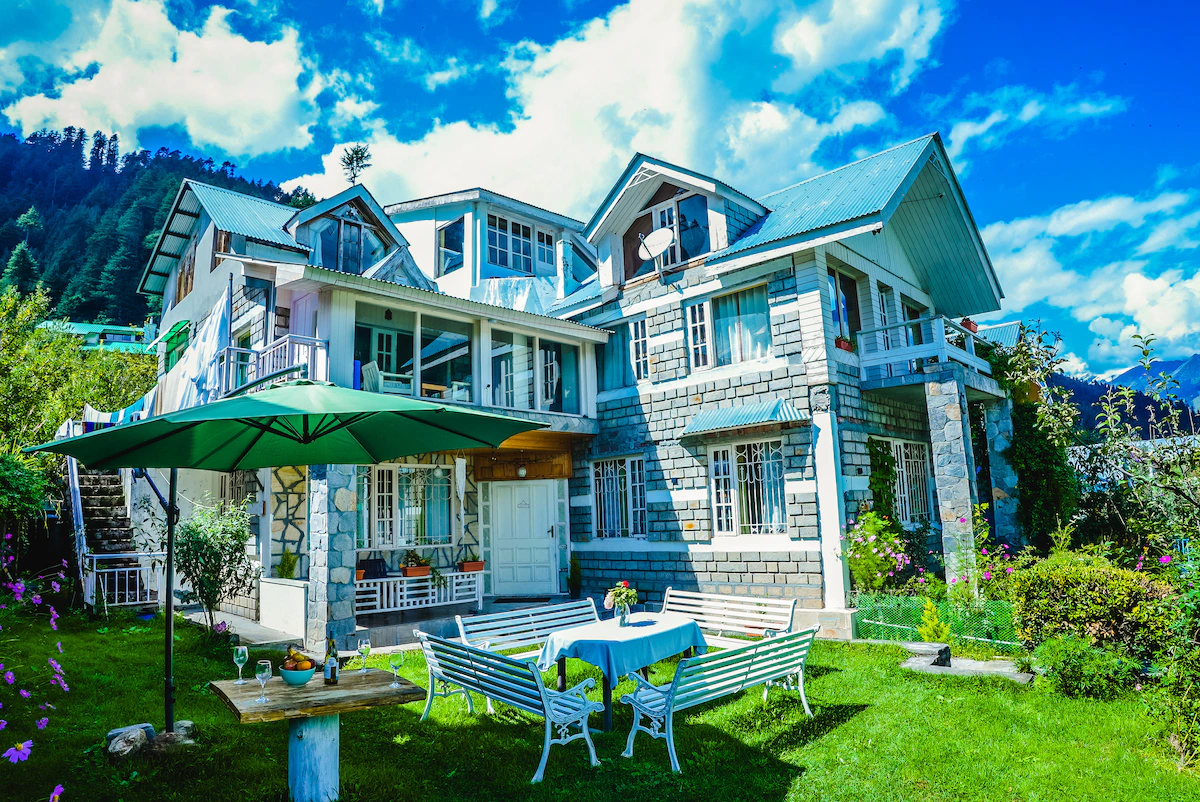 Best Airbnbs in Manali: Complete Stay Guide for Mountain Lovers