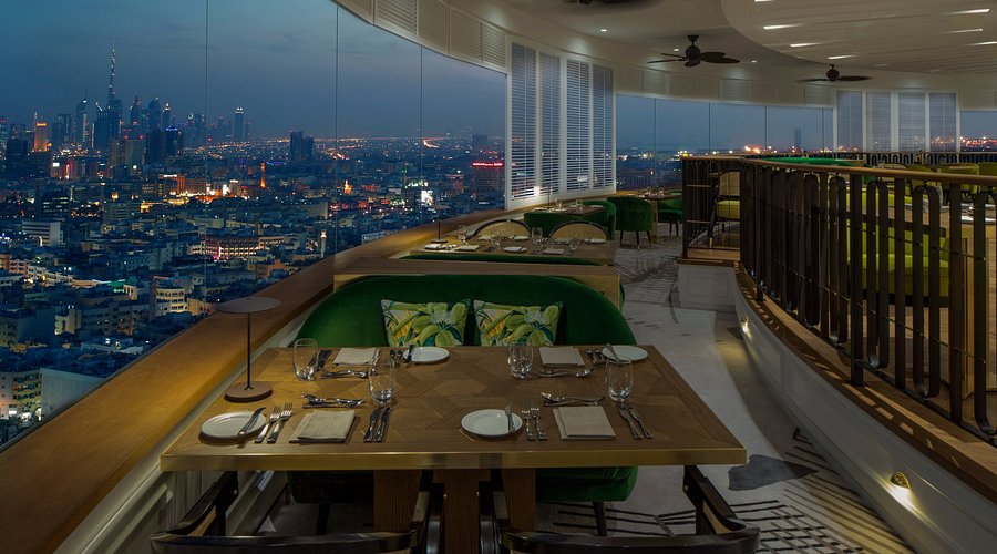 Al Dawaar Dubai: Fine Dining with Revolving Views
