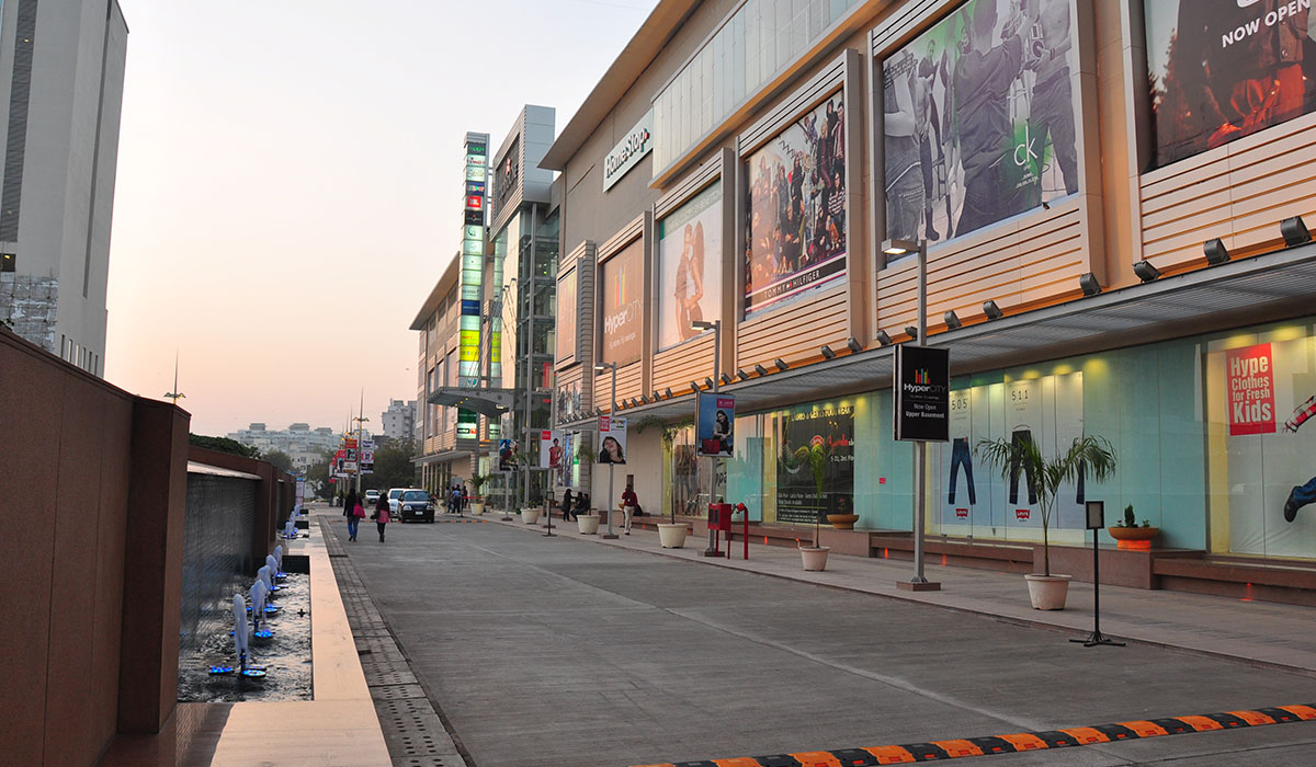 Alpha One Mall Ahmedabad: Brands, Food Court & Visiting Hours