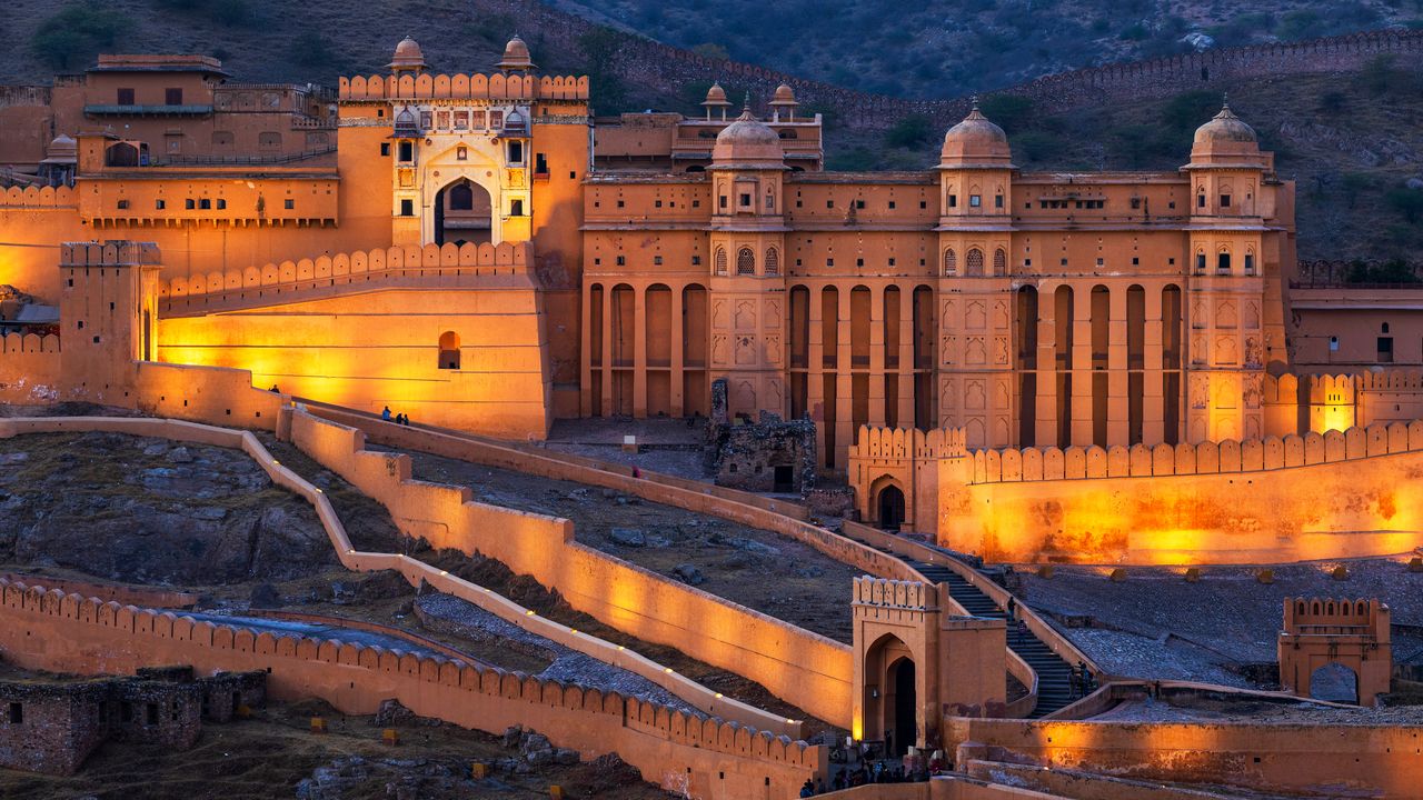 Amber Fort Jaipur: Complete Guide with Timings, Entry Fee & Tips