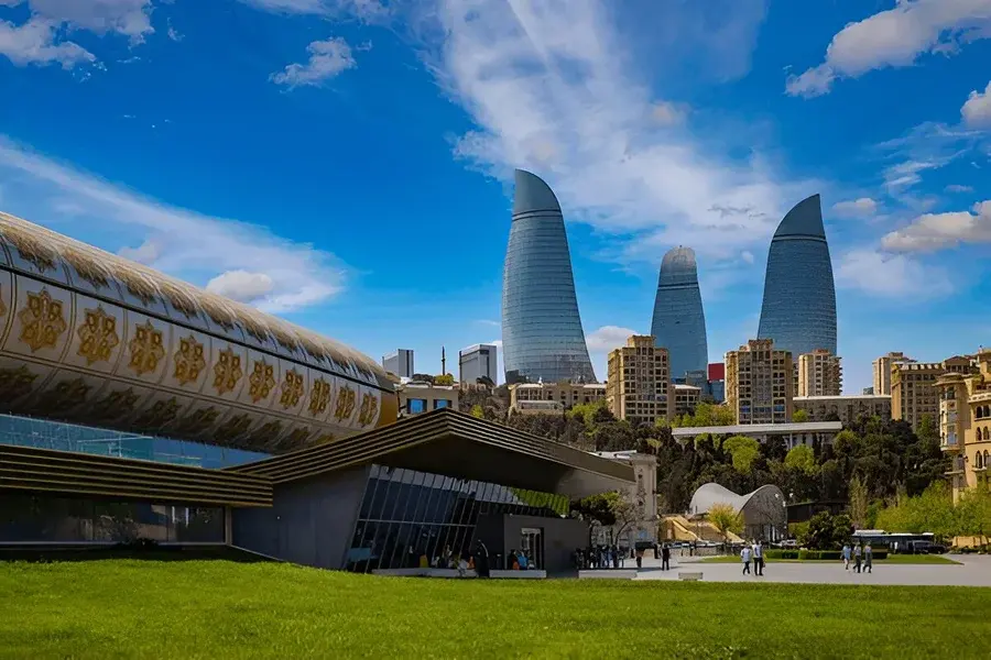 Baku Weather Guide: Climate, Seasons & Best Time to Visit