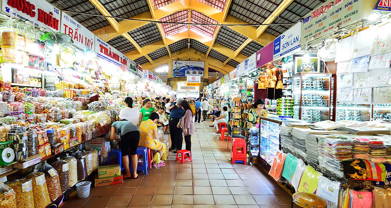 Ben Thanh Market Ho Chi Minh City: Shopping Zones, Food & Bargaining Tips