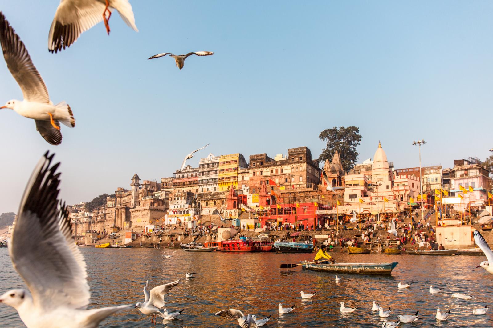 Best Time to Visit Varanasi: Weather, Ganga Aarti Season & Crowd Levels