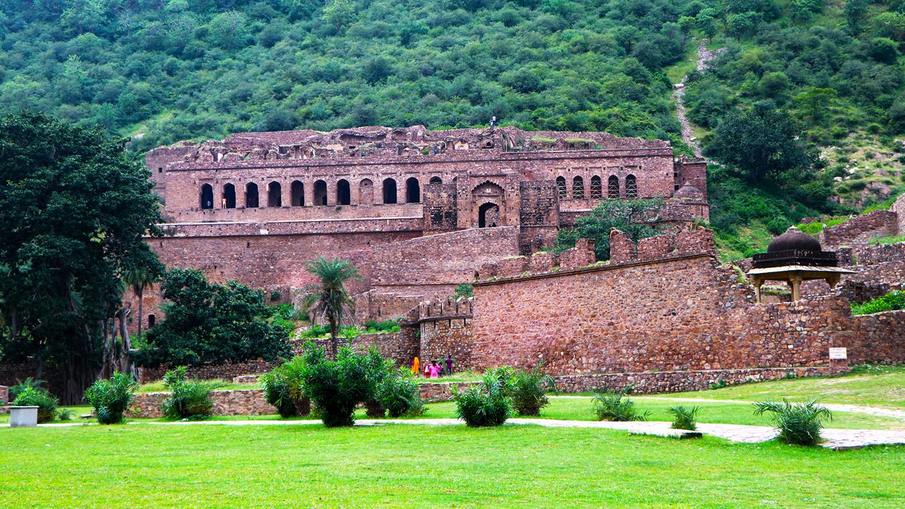 Bhangarh Fort: History, Timings and Visitor Guidance