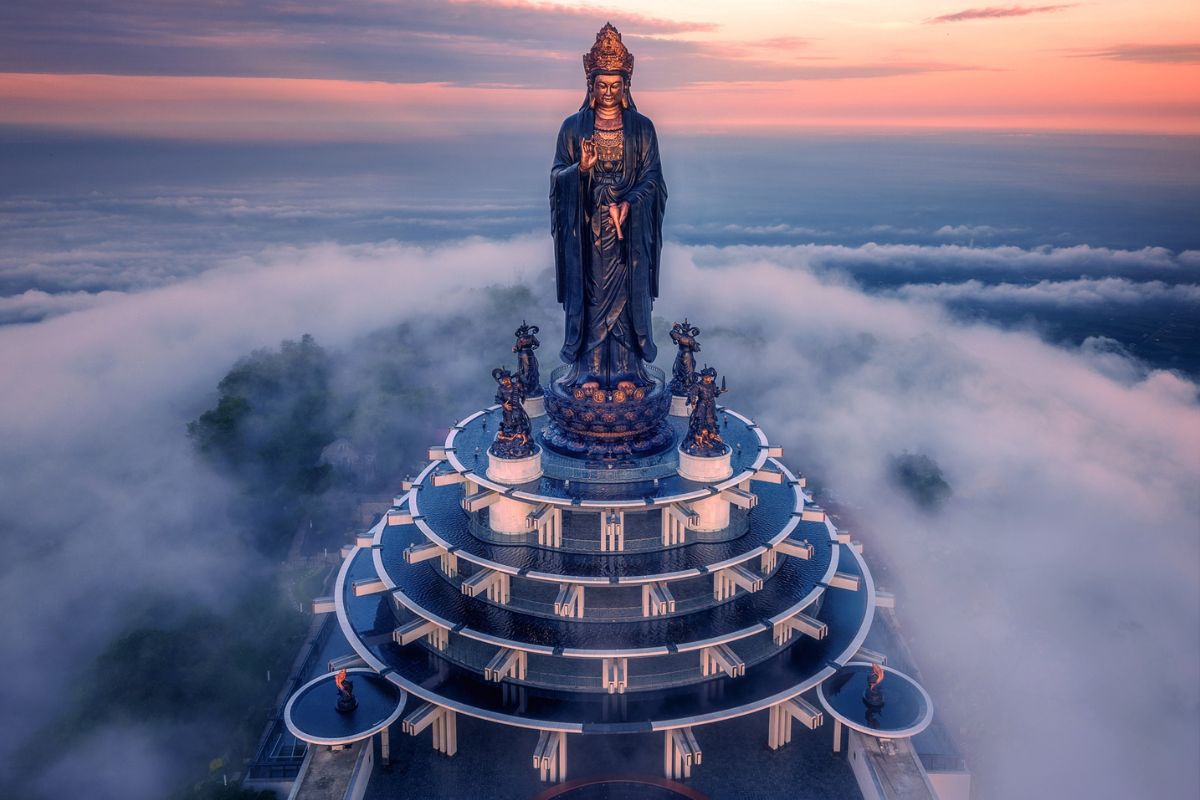 Black Virgin Mountain Vietnam (Ba Den): Cable Car, Trek & Timings