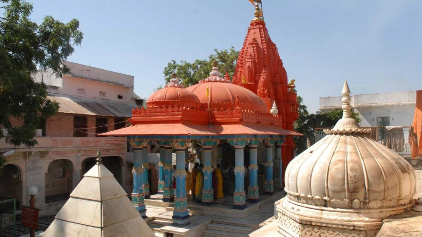 Brahma Temple Pushkar: Timings, Aarti, History & Visit Details