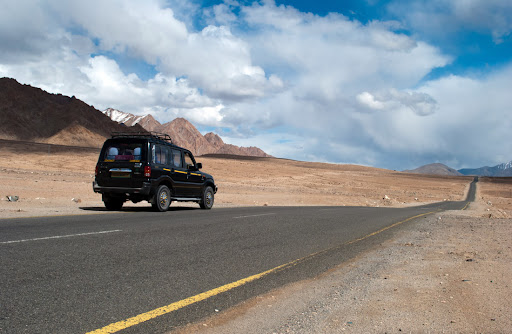 Car Rentals in Ladakh: Daily Rates, Permit Areas & Booking Tips