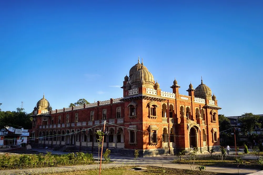 Chhatri Bagh Indore: History, Timings & Photography Spots