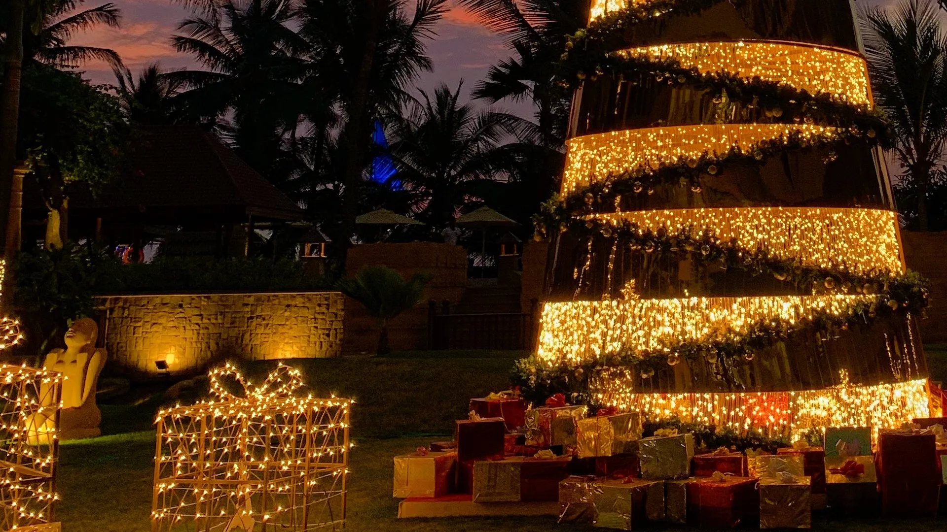 Christmas Celebration in Mumbai: Events, Midnight Mass & City Highlights