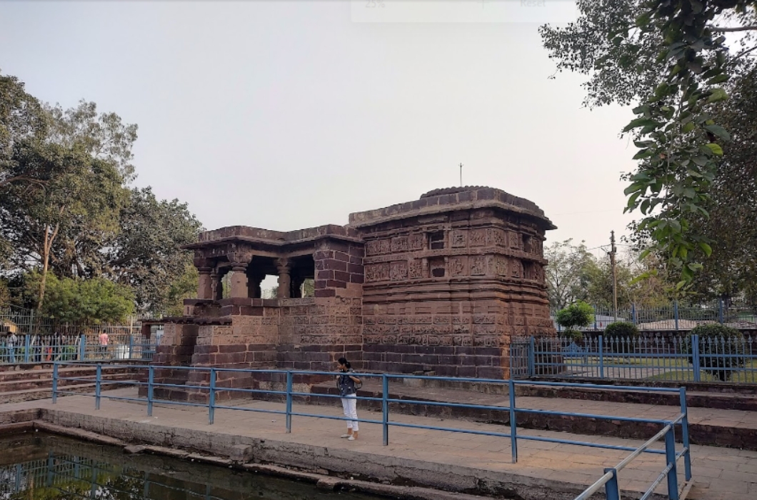 Dhamdha Chhattisgarh: Fort Ruins, Temple Trail & Local History