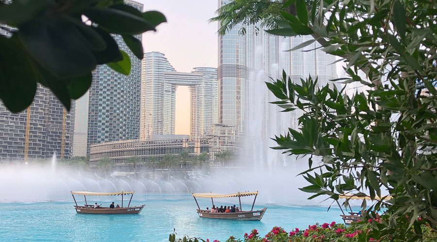 Dubai Fountain: Show Timings, Best Viewing Spots & Entry Tips