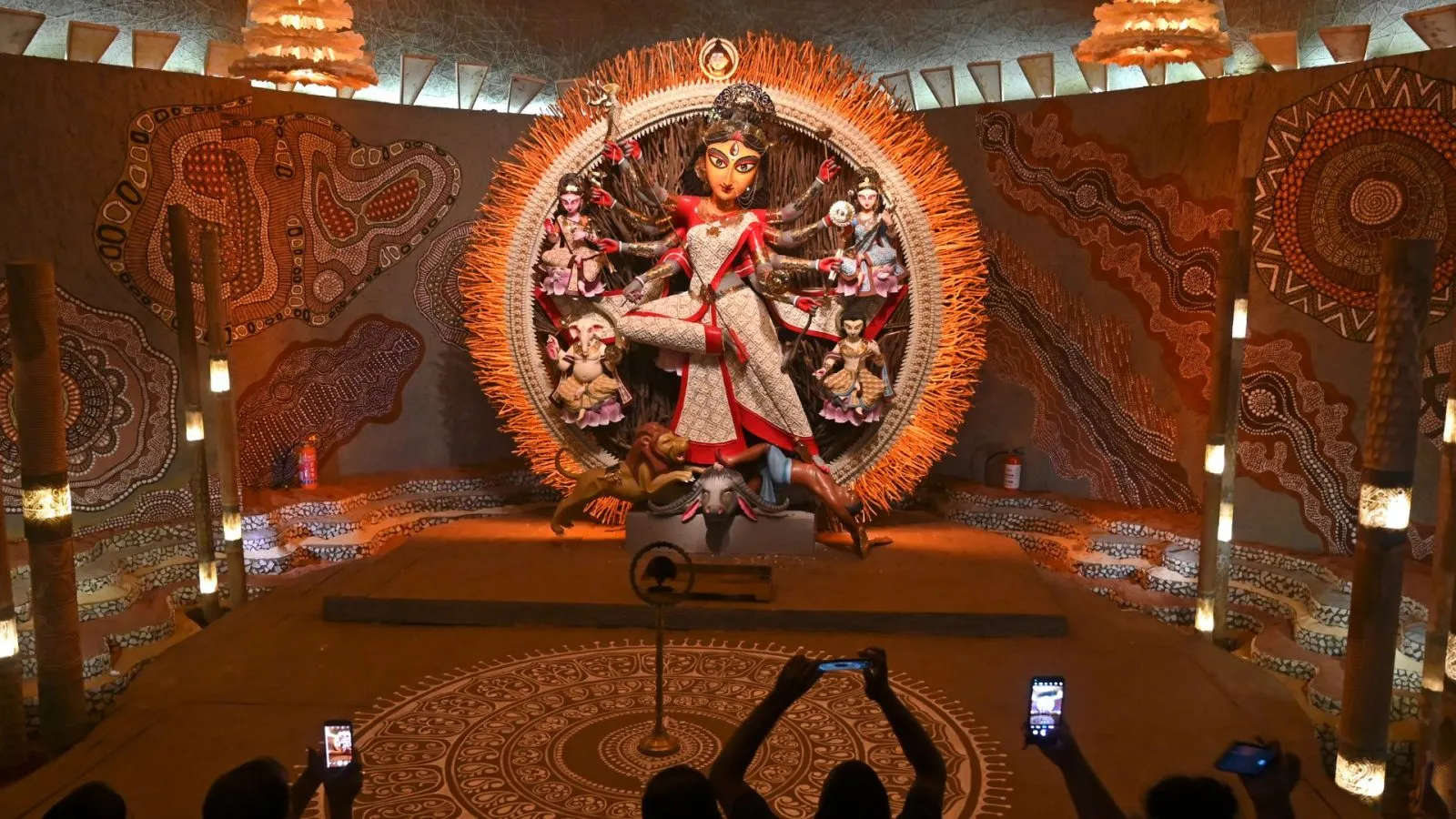 Durga Puja in West Bengal: Major Pandals, Timings & Travel Plan