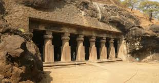Elephanta Caves Guide: Ferry Planning, Cave Circuit Strategy, and Practical Mumbai Day Integration