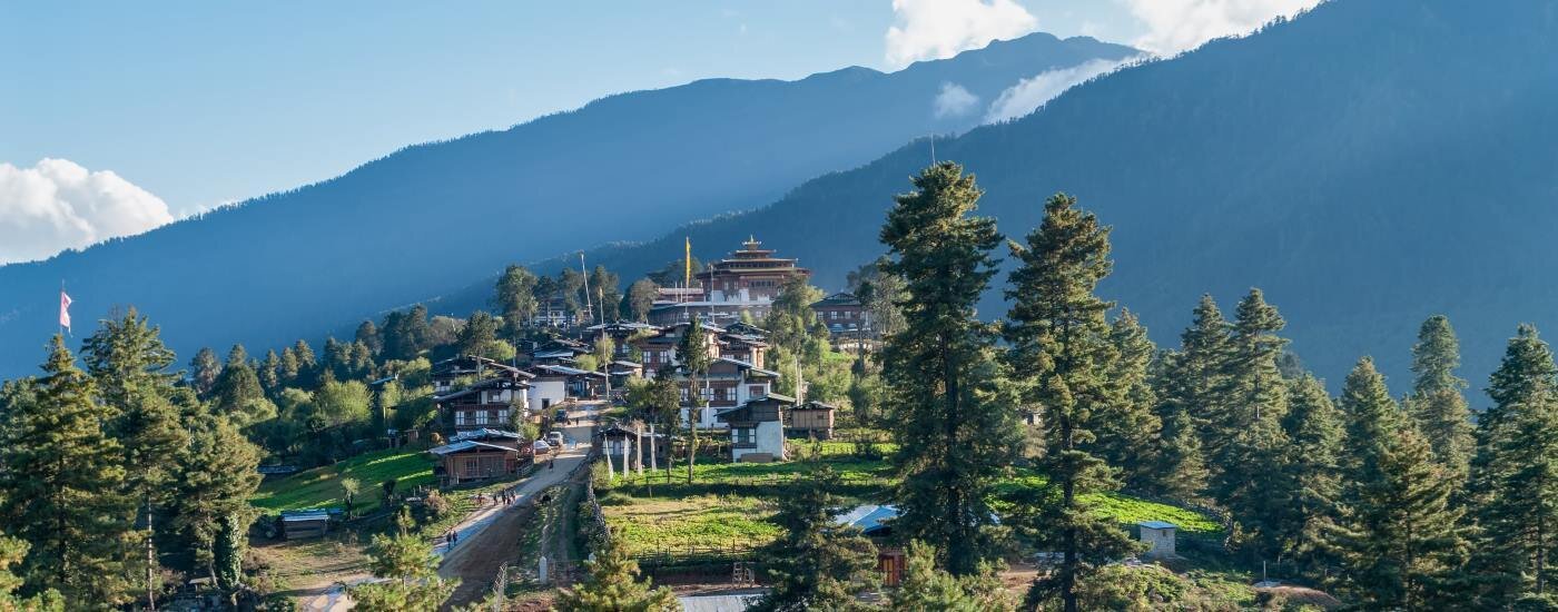 Gangtey Monastery Bhutan: Timings, Valley Trail & Travel Plan