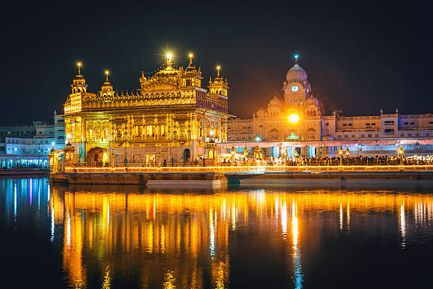 Golden Temple Amritsar: Darshan Timings, Langar & Travel Tips