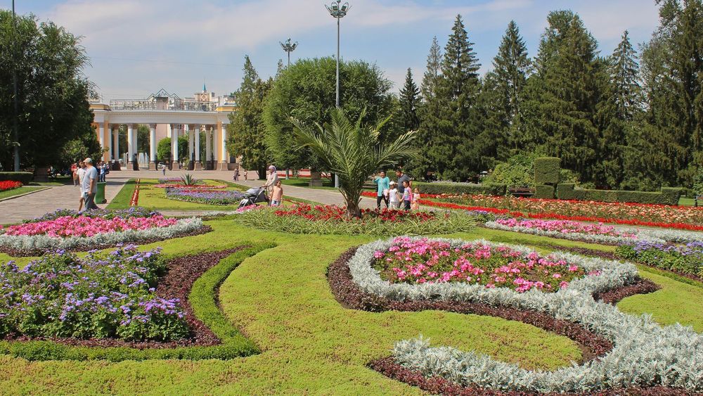Gorky Central Park Almaty: Rides, Entry Info & Family Activities