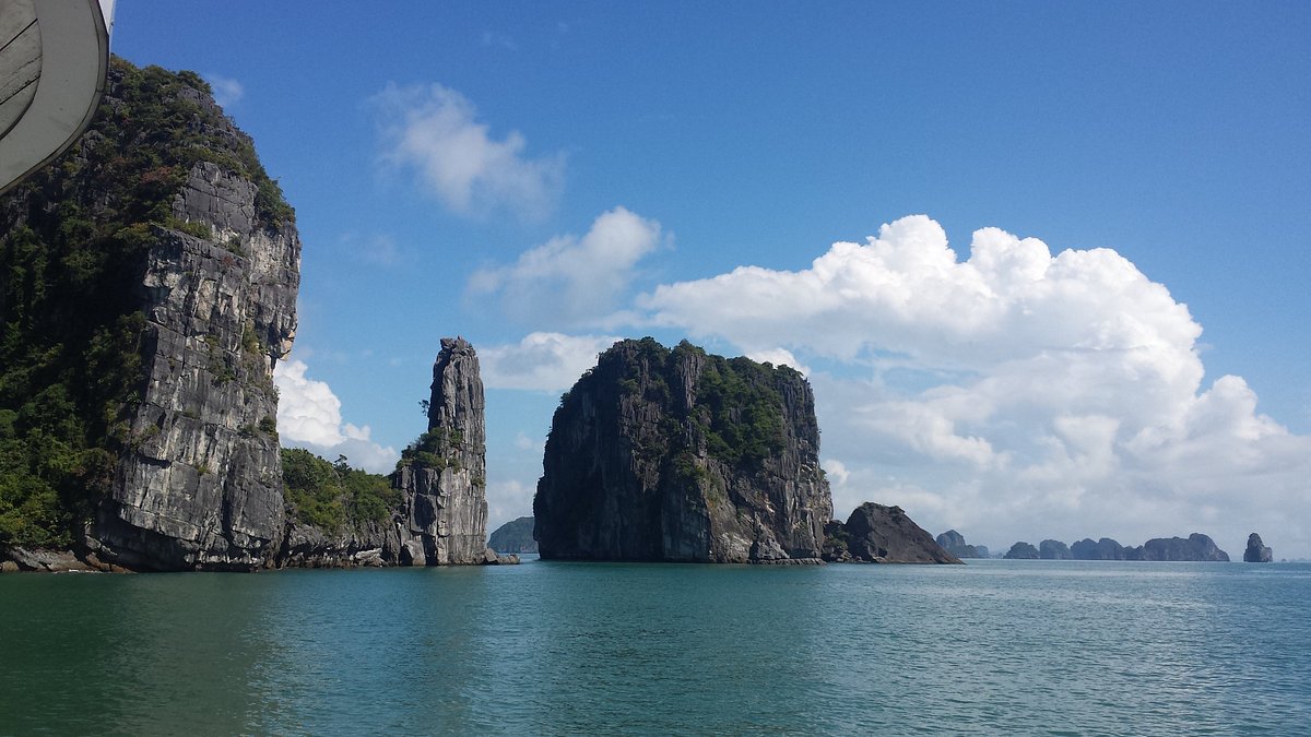 Haiphong Travel Guide: Attractions, Food and Route Tips