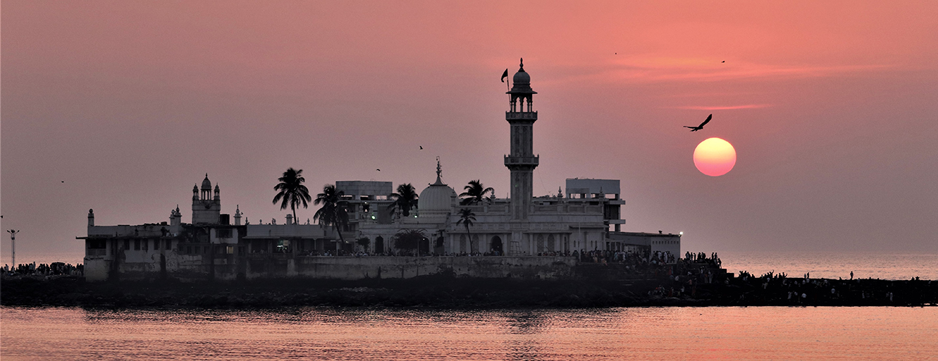 Haji Ali Dargah Mumbai: Timings, Causeway Access & Visitor Rules