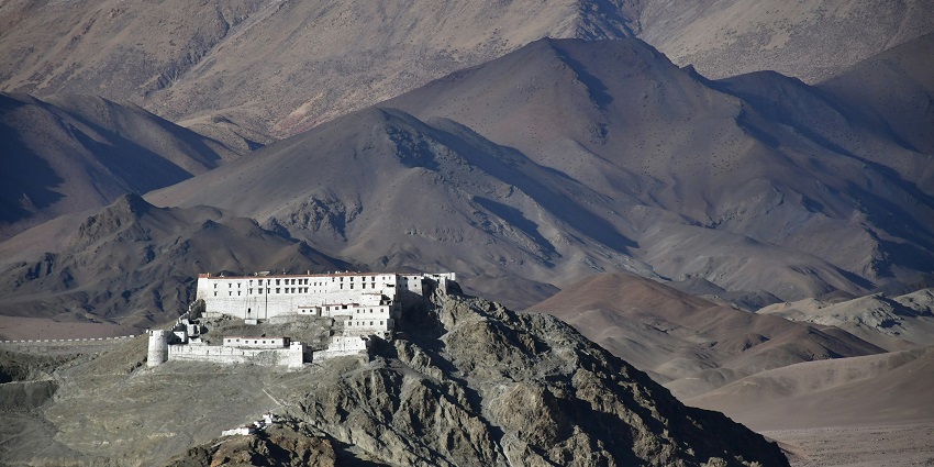 Hanle Monastery Ladakh: How to Reach, Timings & Stargazing Add-On