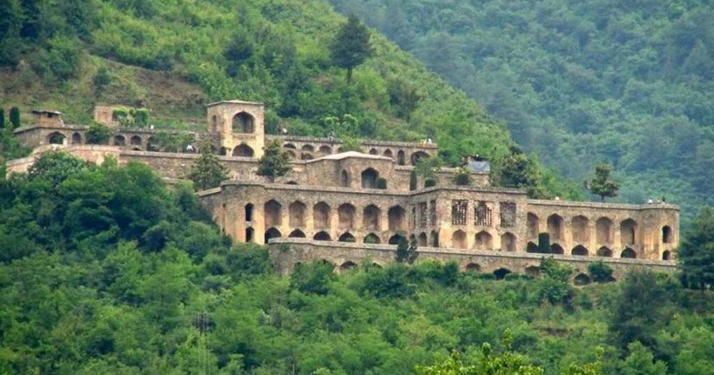 Haunted Places in Kashmir: Folklore Stories, Routes & Safety Tips