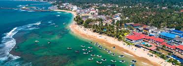 Hikkaduwa Beach Sri Lanka: Surfing, Coral Reefs & Stay Options