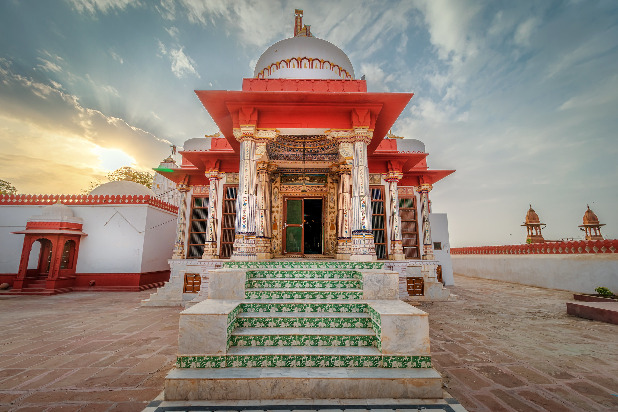 25 Famous Hindu Temples in Rajasthan: Darshan Highlights by Region