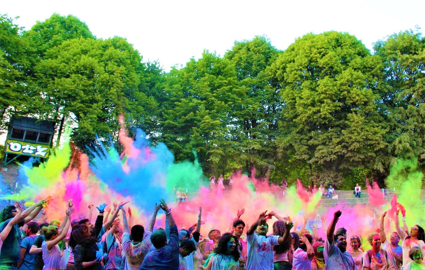 Holi in Rishikesh: Ghat Celebrations, Ashram Events & Local Vibes