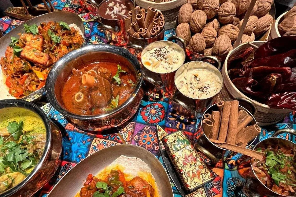 Kashmiri Food Guide: 20 Traditional Dishes & Restaurants