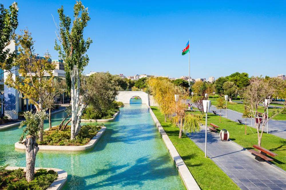 Little Venice Baku: Boat Ride, Timings & Nearby Attractions