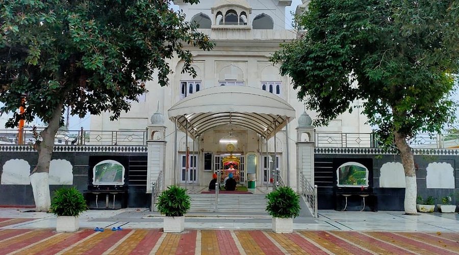 Majnu Ka Tilla Delhi: Tibetan Food, Markets & Monastery Walk