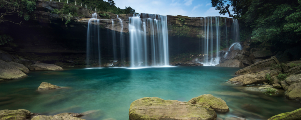 Mawryngkhang Trek Mawphlang Guide: Bamboo Trail Safety, Timing, Fitness, and Meghalaya Planning