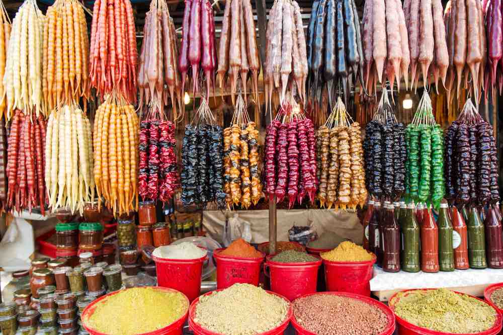 Meena Bazaar Dubai: Indian Shopping Streets, Gold & Textile Shops