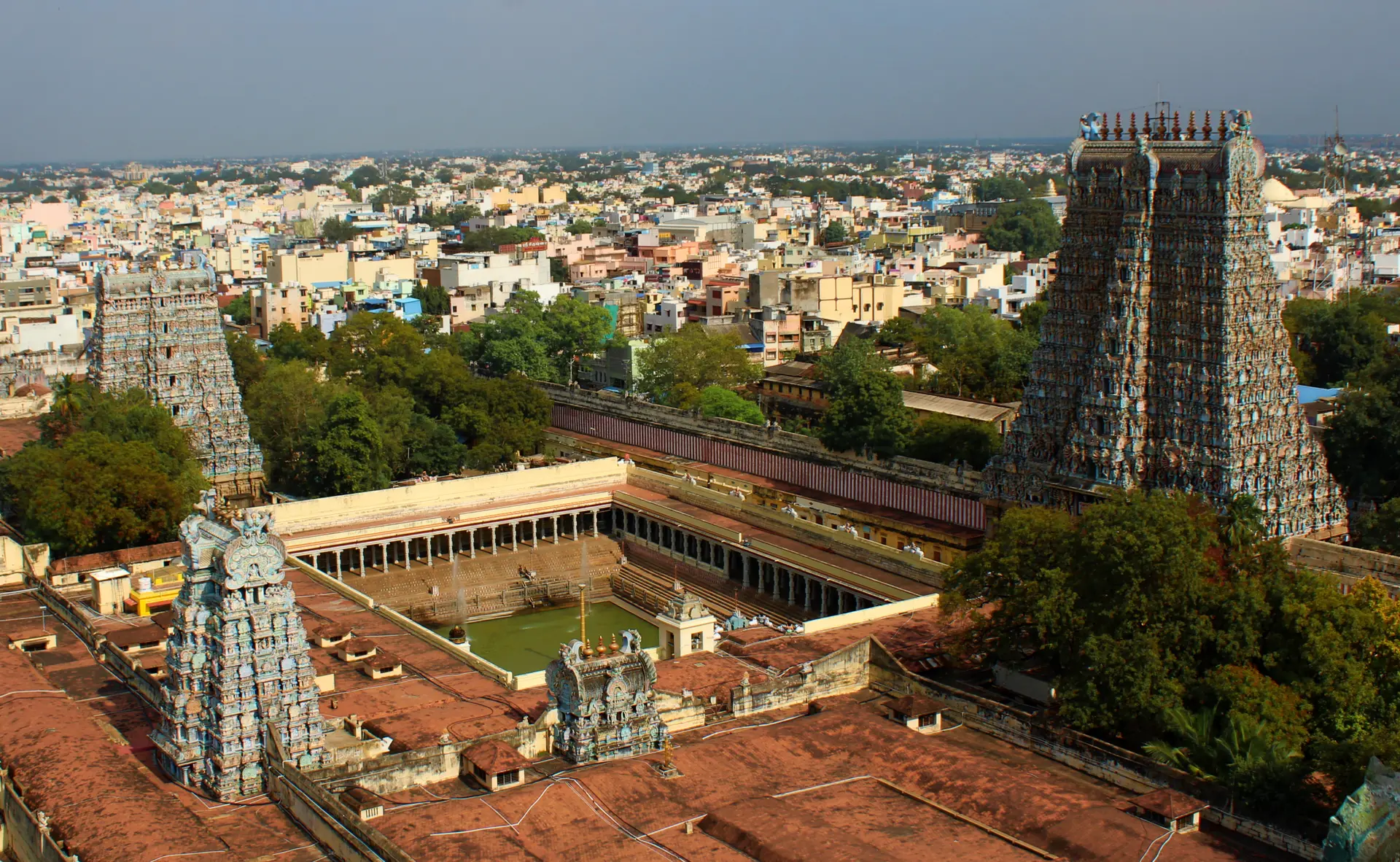 Meenakshi Temple Madurai Timings: Best Darshan Time & Tips
