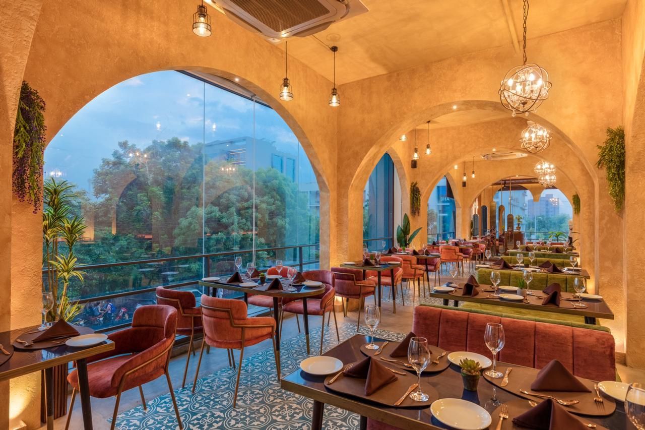 Must-Visit Restaurants in Ahmedabad: Local Favorites & Fine Dining