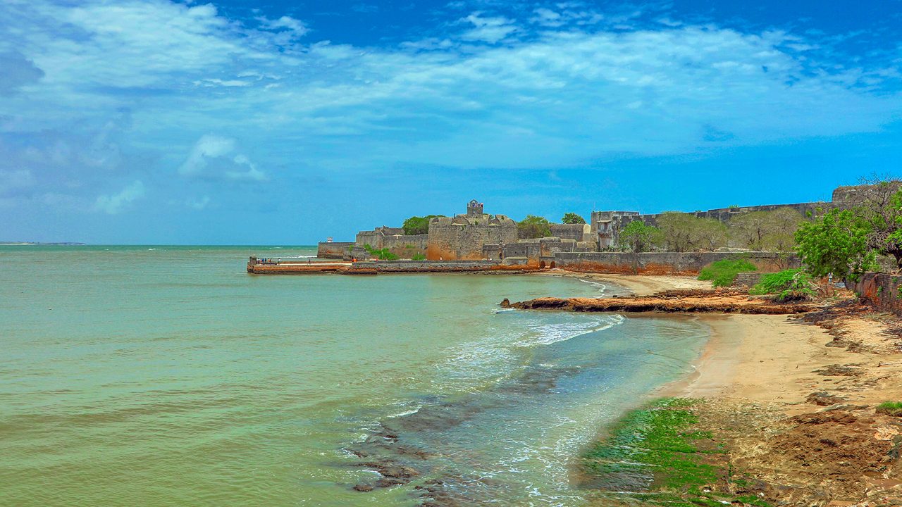 Nani Daman: Fort Walks, Beach Time & Local Attractions