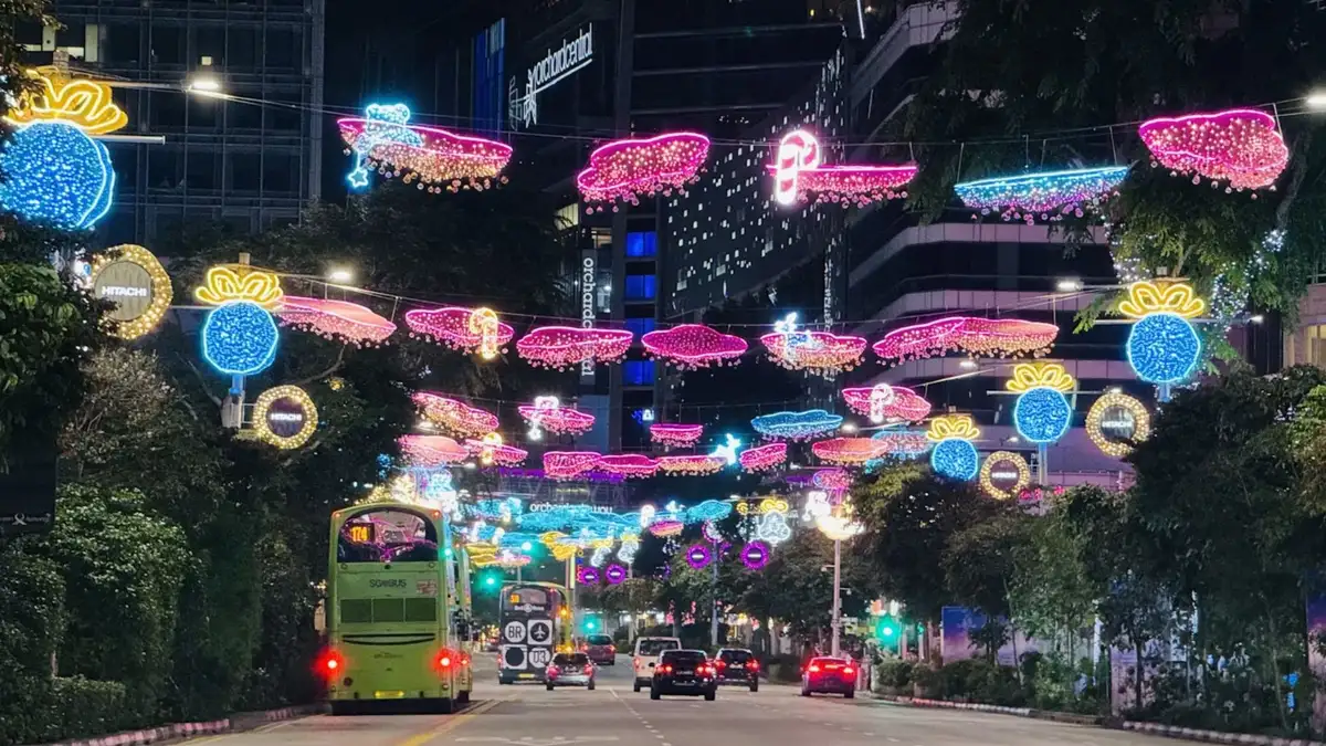 Orchard Road Singapore: Luxury Brands, Malls & Best Shopping Route
