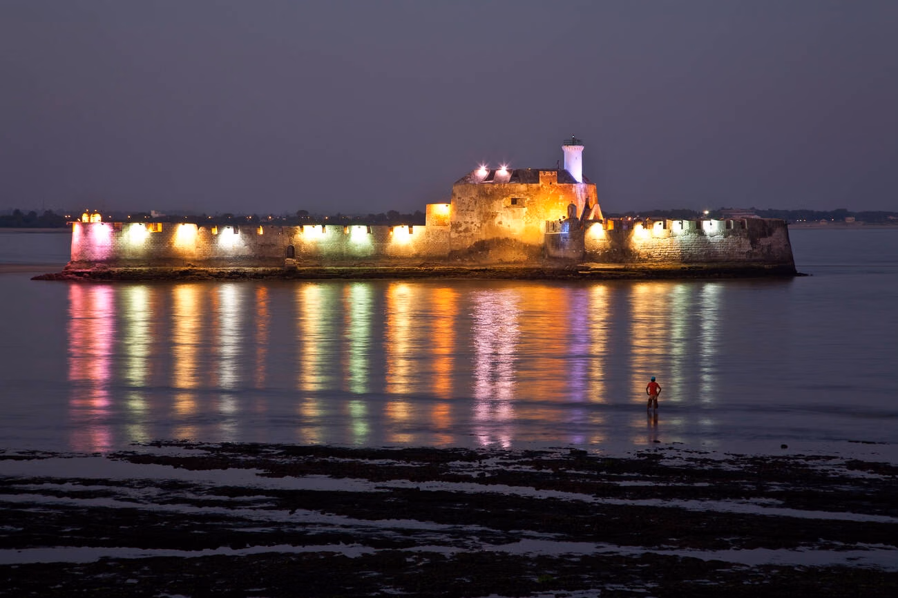 Panikota Fort Daman: History, Boat Access & Visit Timings