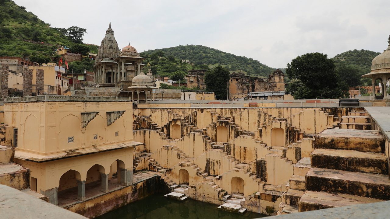 Panna Meena ka Kund Jaipur: Stepwell History, Entry & Photo Tips