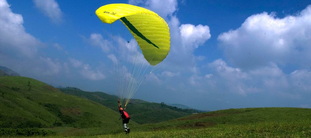 Paragliding in Kerala: Flight Spots, Fees & Safety