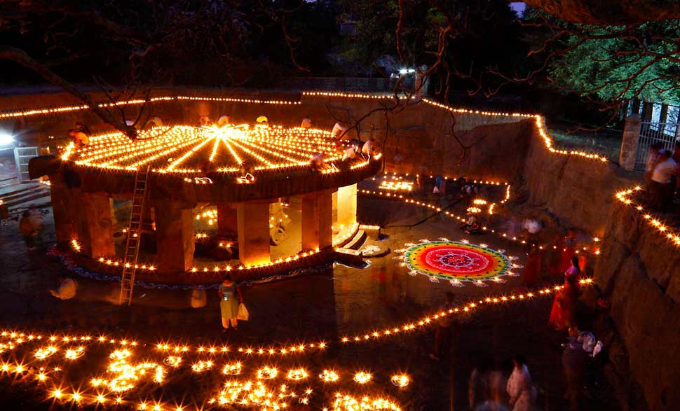 Pataleshwar Cave Temple Pune: Timings, Architecture & Visitor Tips