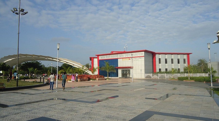 Pipliyapala Regional Park Indore: Timings, Boating & Family Activities