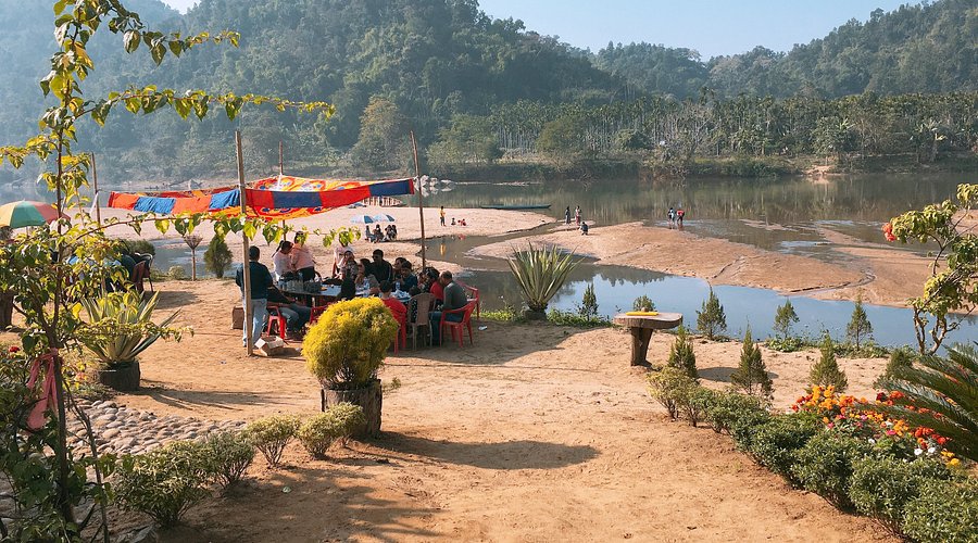 Places to Eat in Guwahati: Assamese Cuisine, Cafes & Dinner Places