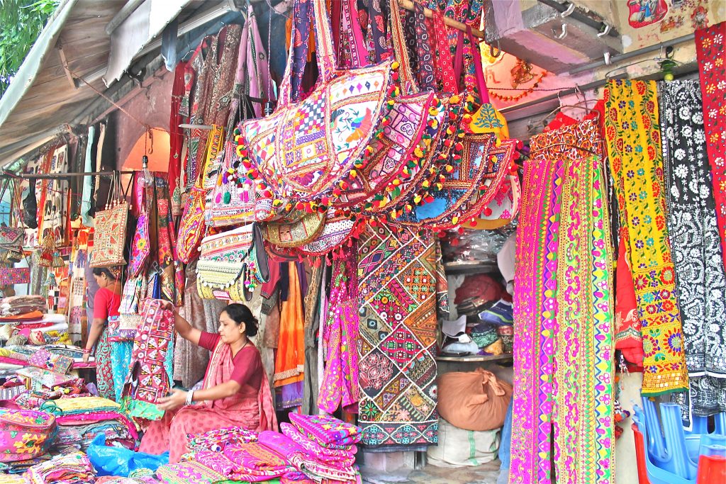 Places to Shop in Delhi: Markets, Malls, Streets & Smart Buying Tips