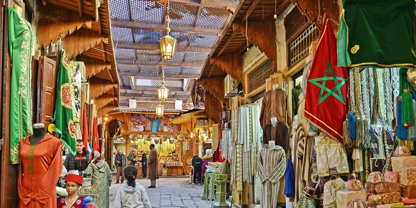 Places to Shop in Udaipur: Bazaars, Handicrafts & Budget Tips