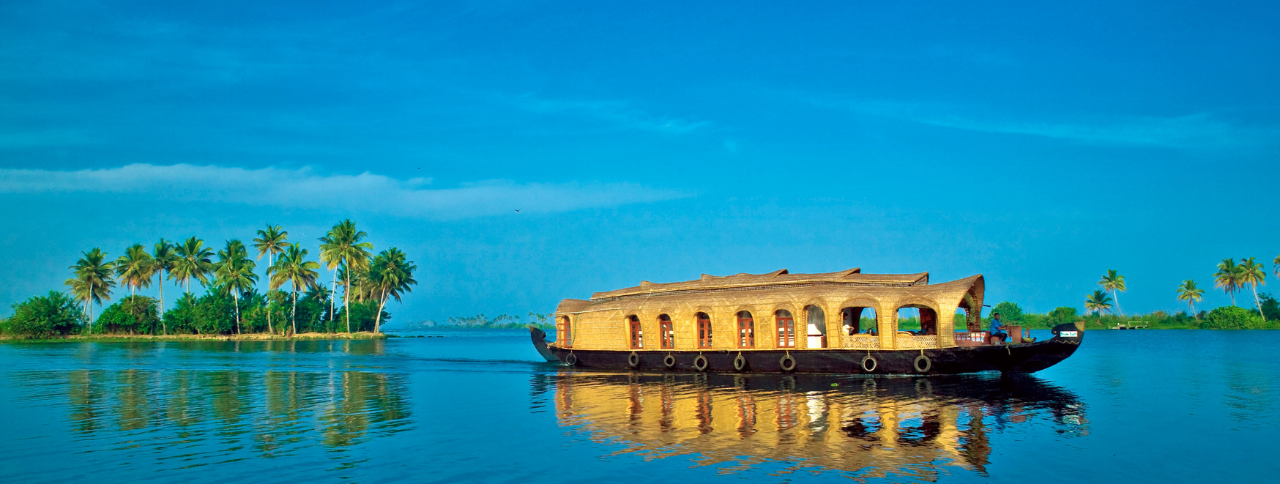 Places to Visit in Alleppey: Backwaters, Beaches & Day Trips