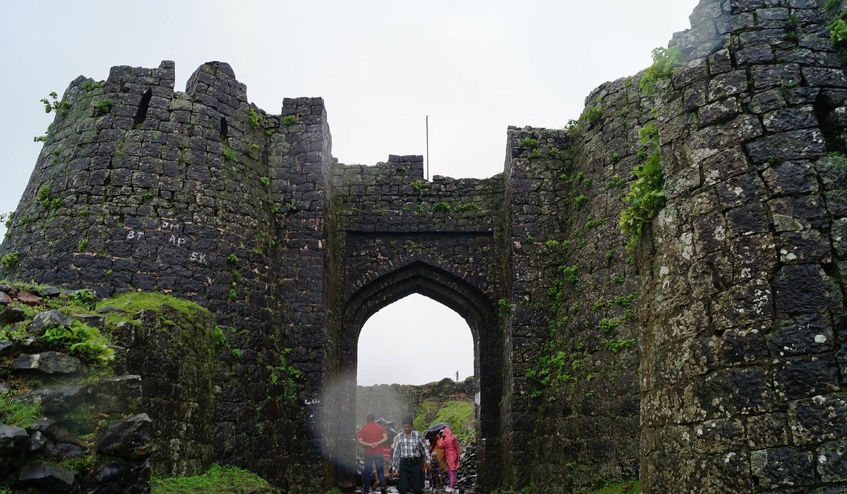 Places to Visit in Amritsar: Golden Temple Circuit & City Highlights