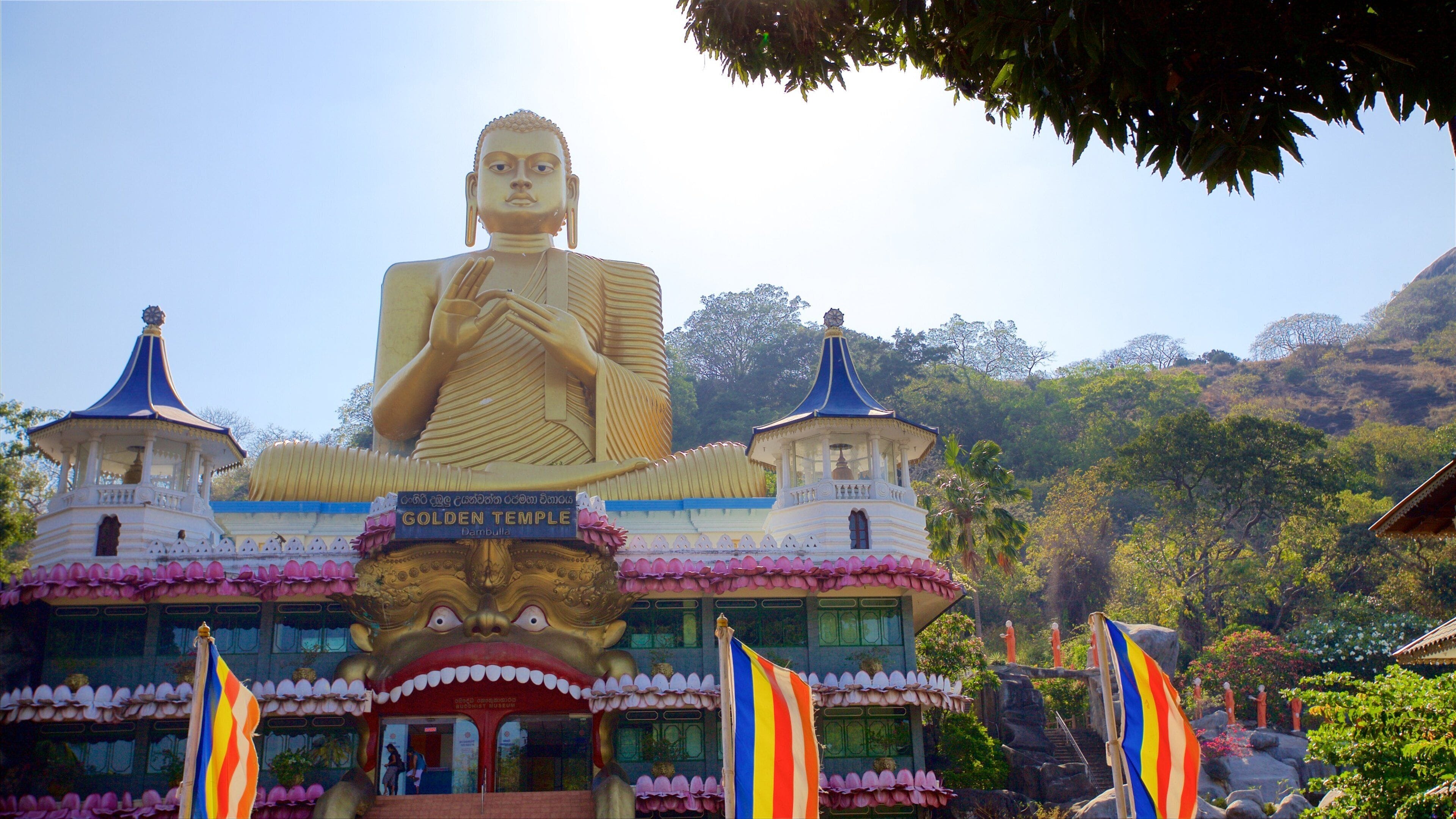 Places to Visit in Dambulla Sri Lanka: Cave Temples & Nearby Attractions