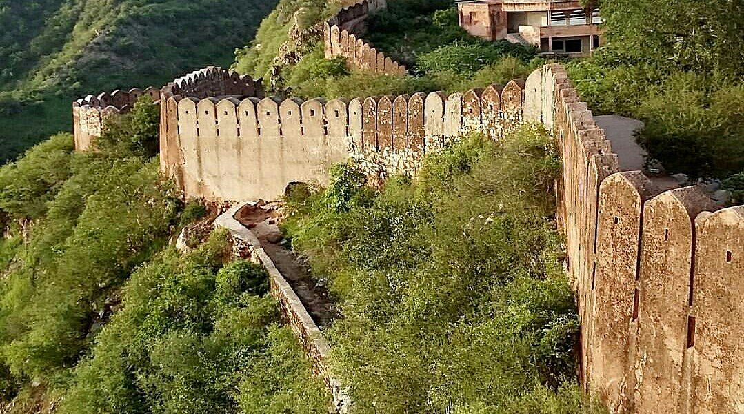 Best Places to Visit in Jaipur: Forts, Bazaars & Royal Landmarks