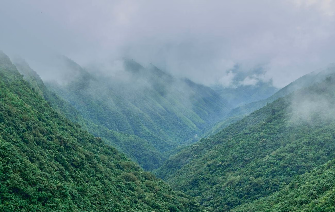 Rapleng Canyon Meghalaya: Complete Trek Guide & Adventure Tips